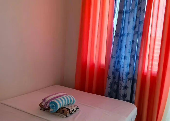 Sea Residences Golden Escape Condotel *